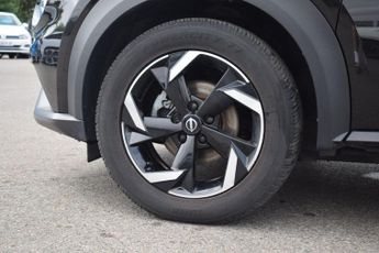 NISSAN JUKE 1.0 DIG-T N-Connecta SUV 5dr Petrol DCT Auto Euro 6 (s/s) (114 p