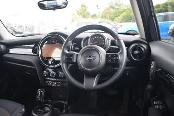 MINI HATCH 1.5 Cooper Classic Hatchback 5dr Petrol Steptronic Euro 6 (s/s) 