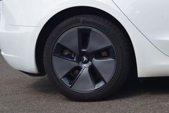 TESLA Model 3 (Dual Motor) Long Range Saloon 4dr Electric Auto 4WDE (346 ps)