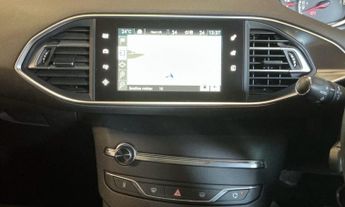 PEUGEOT 308 1.2 PureTech Allure Hatchback 5dr Petrol EAT Euro 6 (s/s) (130 p