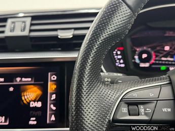 AUDI Q3 1.5 TFSI CoD 35 S line SUV 5dr Petrol S Tronic Euro 6 (s/s) (150