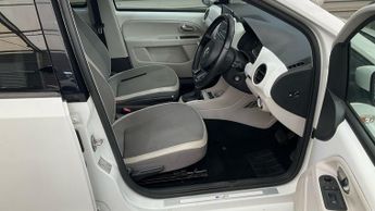 VOLKSWAGEN e-up! 18.7kWh e-up! Hatchback 5dr Electric Auto (82 ps)