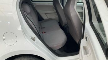 VOLKSWAGEN e-up! 18.7kWh e-up! Hatchback 5dr Electric Auto (82 ps)