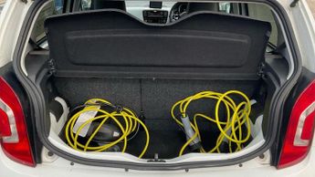VOLKSWAGEN e-up! 18.7kWh e-up! Hatchback 5dr Electric Auto (82 ps)