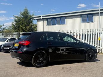 MERCEDES-BENZ A CLASS 1.5 A180d SE Hatchback 5dr Diesel 7G-DCT Euro 6 (s/s) (116 ps)