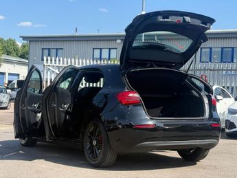 MERCEDES-BENZ A CLASS 1.5 A180d SE Hatchback 5dr Diesel 7G-DCT Euro 6 (s/s) (116 ps)