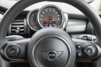 MINI HATCH 1.5 Cooper Classic Hatchback 5dr Petrol Steptronic Euro 6 (s/s) 
