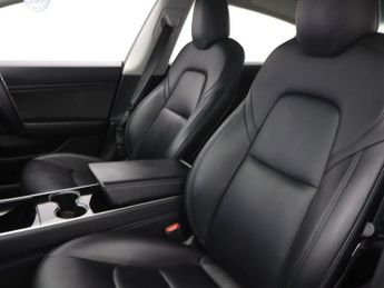 TESLA Model 3 Standard Range Plus Saloon 4dr Electric Auto RWD (241 bhp)