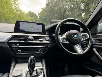 BMW 5 SERIES 2.0 520d M Sport Saloon 4dr Diesel Auto xDrive Euro 6 (s/s) (190