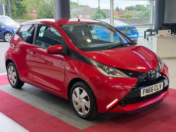 Toyota AYGO 1.0 VVT-i x-play Hatchback 5dr Petrol Manual Euro 6 (68 ps)