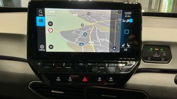 VOLKSWAGEN ID.3 Pro Performance 58kWh Life Hatchback 5dr Electric Auto (204 ps)