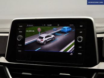 VOLKSWAGEN T-ROC 2.0 TDI R-Line SUV 5dr Diesel DSG Euro 6 (s/s) (150 ps)