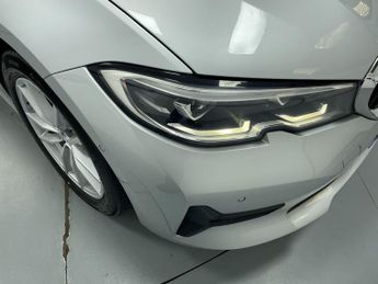 BMW 3 SERIES 2.0 318d SE Saloon 4dr Diesel Auto Euro 6 (s/s) (150 ps) - AA IN