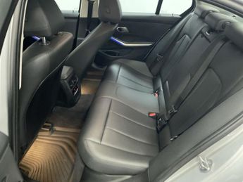 BMW 3 SERIES 2.0 318d SE Saloon 4dr Diesel Auto Euro 6 (s/s) (150 ps) - AA IN