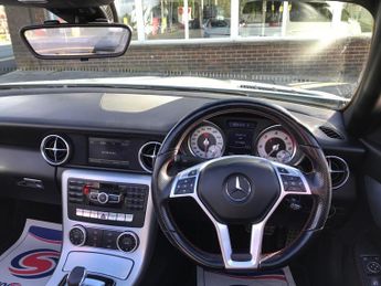 MERCEDES-BENZ SLK 2.1 SLK250d AMG Sport Convertible 2dr Diesel G-Tronic Euro 6 (s/