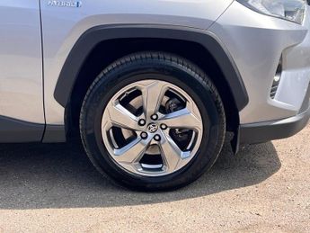 TOYOTA RAV4 2.5 VVT-h Design SUV 5dr Petrol Hybrid CVT 4WD Euro 6 (s/s) (222