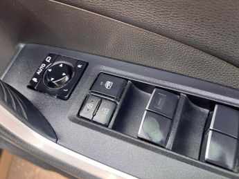TOYOTA RAV4 2.5 VVT-h Design SUV 5dr Petrol Hybrid CVT 4WD Euro 6 (s/s) (222