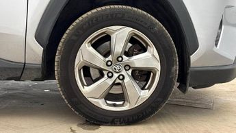 TOYOTA RAV4 2.5 VVT-h Design SUV 5dr Petrol Hybrid CVT 4WD Euro 6 (s/s) (222