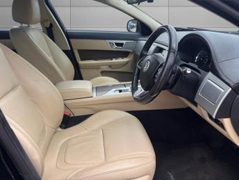 JAGUAR XF 3.0d V6 Luxury Saloon 4dr Diesel Auto Euro 5 (s/s) (240 ps)