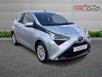 Toyota AYGO 1.0 VVT-i x-play Hatchback 5dr Petrol Manual Euro 6 (s/s) (71 ps