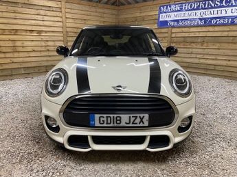 MINI HATCH 1.5 Cooper Hatchback 3dr Petrol Steptronic Euro 6 (s/s) (136 ps)