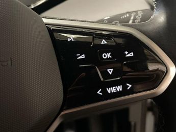 VOLKSWAGEN ID.3 Pro Performance 58kWh Life Hatchback 5dr Electric Auto (204 ps)