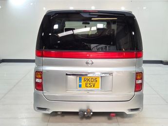 NISSAN ELGRAND CAMPER VAN 2.5 