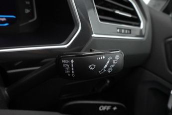 VOLKSWAGEN TIGUAN 1.5 TSI R-Line SUV 5dr Petrol DSG Euro 6 (s/s) (150 ps)