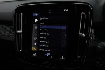 VOLVO XC40 1.5h T4 Recharge 10.7kWh R-Design SUV 5dr Petrol Plug-in Hybrid 