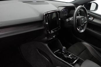 VOLVO XC40 1.5h T4 Recharge 10.7kWh R-Design SUV 5dr Petrol Plug-in Hybrid 