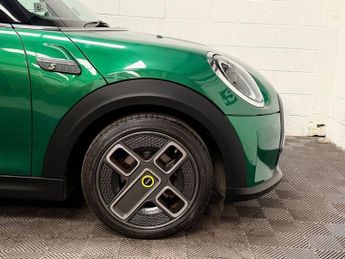 MINI Electric Hatch Cooper SE 32.6kWh Level 2 Hatchback 3dr Electric Auto (184 ps)