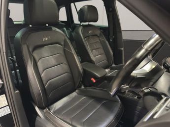 VOLKSWAGEN TIGUAN 2.0 TDI R-Line Tech SUV 5dr Diesel DSG 4Motion Euro 6 (s/s) (190