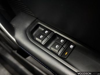 MG MG4 64kWh SE Long Range Hatchback 5dr Electric Auto (203 ps)