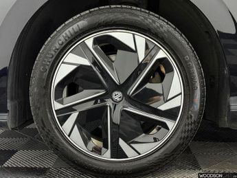 MG MG4 64kWh SE Long Range Hatchback 5dr Electric Auto (203 ps)