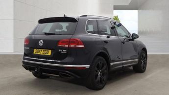 VOLKSWAGEN TOUAREG 3.0 TDI V6 BlueMotion Tech R-Line SUV 5dr Diesel Tiptronic 4WD E