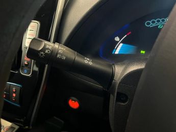 NISSAN LEAF 30kWh Acenta Hatchback 5dr Electric Auto (109 bhp)