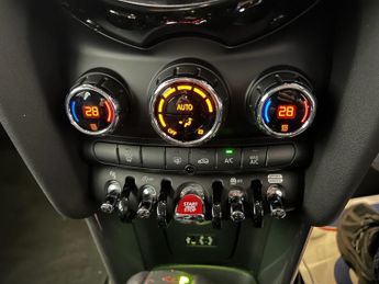 MINI HATCH 1.5 Cooper Hatchback 5dr Petrol Auto Euro 6 (s/s) (136 ps)