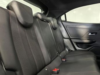 VAUXHALL MOKKA 1.2 Turbo SRi Premium SUV 5dr Petrol Auto Euro 6 (s/s) (130 ps)