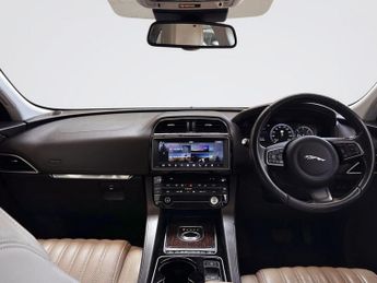 JAGUAR F-PACE 2.0 D180 Portfolio SUV 5dr Diesel Auto AWD Euro 6 (s/s) (180 ps)