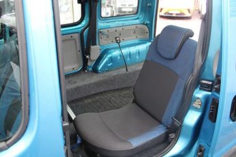RENAULT KANGOO 1.6 16v Authentique MPV 5dr Petrol Automatic (190 g/km, 95 bhp)