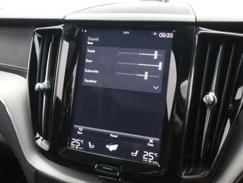 VOLVO XC60 2.0 B5 MHEV R-Design Pro SUV 5dr Diesel Hybrid Auto AWD Euro 6 (