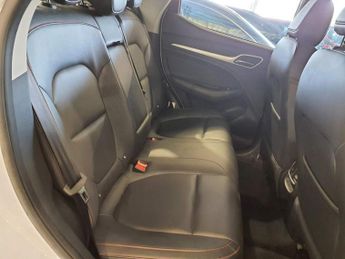 MG MG ZS 51.1kWh Trophy SUV 5dr Electric Auto (176 ps)