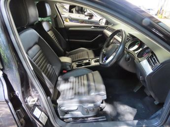 VOLKSWAGEN PASSAT 1.4 TSI 13kWh GTE Estate 5dr Petrol Plug-in Hybrid DSG Euro 6 (s