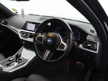 BMW 3 SERIES 2.0 330e 12kWh M Sport Pro Edition Saloon 4dr Petrol Plug-in Hyb
