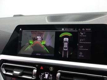 BMW 3 SERIES 2.0 330e 12kWh M Sport Pro Edition Saloon 4dr Petrol Plug-in Hyb