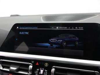BMW 3 SERIES 2.0 330e 12kWh M Sport Pro Edition Saloon 4dr Petrol Plug-in Hyb