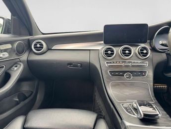 MERCEDES-BENZ C CLASS 2.0 C220d AMG Line (Premium) Saloon 4dr Diesel G-Tronic+ Euro 6 