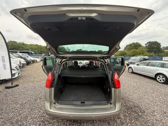 PEUGEOT 5008 1.6 e-HDi Allure MPV 5dr Diesel EGC Euro 5 (s/s) (115 ps)