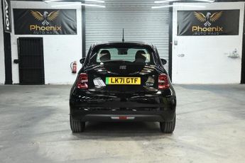 FIAT 500E 42kWh Passion Hatchback 3dr Electric Auto (118 ps)