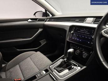 VOLKSWAGEN PASSAT 2.0 TDI EVO SE Nav Estate 5dr Diesel DSG Euro 6 (s/s) (150 ps)